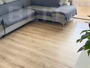 Apartament cu 3 camere, 71 mp, renovat complet, zona Tractorul — miniatura 4