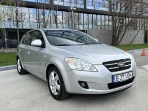 Kia Ceed 1.6 Crdi, cutie automata 115.700km full option — miniatura 1