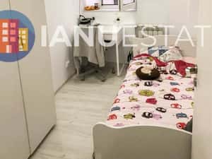 Timpuri Noi 10` Metrou Piata Unirii Nerva Traian Renovat PetFriendly — miniatura 6
