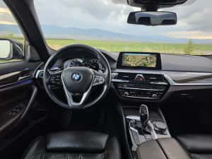 BMW 530i  G30 2018 — miniatura 8