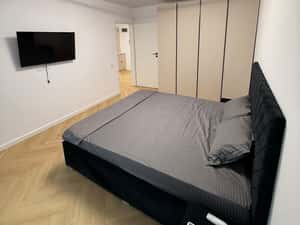 Închiriez apartament 2 -3 camere și garsonieră — miniatura 3