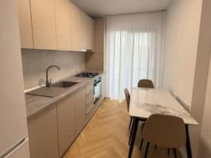 Închiriez apartament 2 -3 camere și garsonieră — miniatura 6