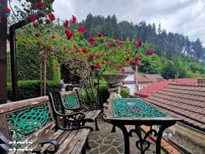Apartament la casa, in Schei, 2 dormitoare, veranda, foisor, gradina
