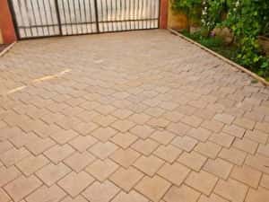 Promotie dale pentru pavaje si pavele model 20x20 antiderapant montaj — miniatura 6