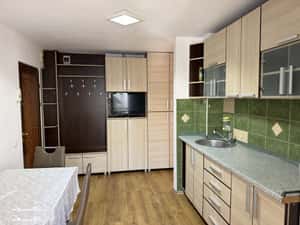 ap 2 camere decomandat et 2 str ludos valea aurie