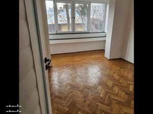 Apartament central cu 4 camere, etaj 2