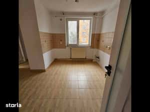 Apartament central cu 4 camere, etaj 2 — miniatura 5