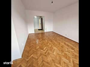 Apartament central cu 4 camere, etaj 2 — miniatura 6