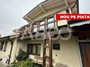 Casa cu garaj acces auto 2 apartamente separate zona Piata Cluj Sibiu — miniatura 3