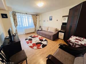 Garsoniera decomandata cu centrala proprie si AC- Zona Carol