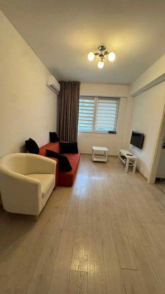 Inchiriez apartament cu 2 camare — fotografie 1 din 6