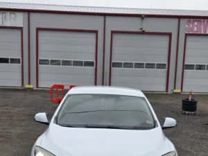 Renault Megane 3,ușor avariat, 1.5 diesel — miniatura 3