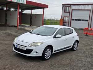 Renault Megane 3,ușor avariat, 1.5 diesel — miniatura 10