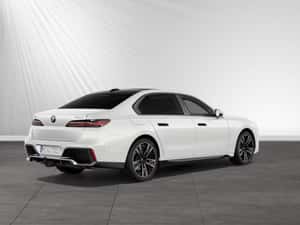 BMW 740, 2025, 8.120 km, Diesel, Automată, 97.900 EUR — miniatura 5