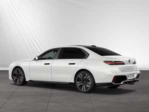 BMW 740, 2025, 8.120 km, Diesel, Automată, 97.900 EUR — miniatura 6