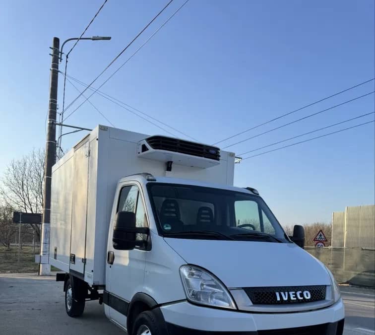 Iveco Daily frigorific -priza stationare — fotografie 1 din 10