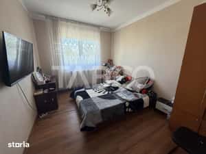 Apartament decomandat 2 camere 2 balcoane 54 mpu zona Tabacari — miniatura 5