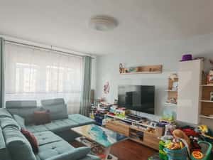 Apartament cu 4 camere, decomandat, 75 mp, zona Parcul Teilor — miniatura 5