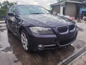 dezmembrez BMW e90 320d facelift/bara fata e90/usa fata e90/usa spate — miniatura 8