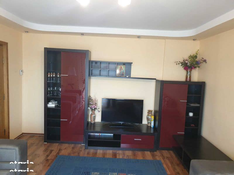Inchiriez apartament 3 camere zona Cantacuzino — fotografie 1 din 6