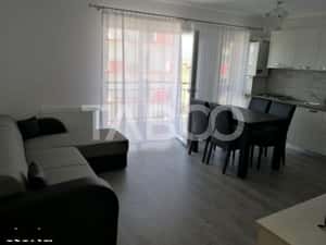 Apartament la prima inchiriere cu 3 camere Sibiu zona Magnolia — miniatura 1