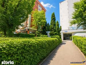 Garsoniera renovata, Piata Dacia, Bulevardul Victoriei, Brasov — miniatura 4