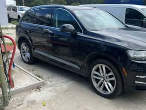 Vand Audi Q7 2018 Benzina 2995 cmc Neavariata — miniatura 4