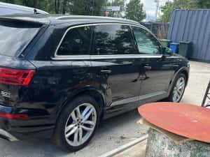 Vand Audi Q7 2018 Benzina 2995 cmc Neavariata — miniatura 5