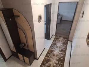 Apartament 2 camere, decomandat, etaj 2/4, mobilat, zona Tractorul! — miniatura 6