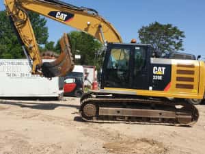 Inchiriere autobasculante 8x4 si excavator pe senile 24T — miniatura 4