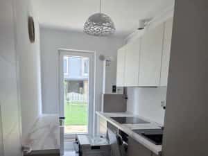PROPRIETAR, inchiriez apartament 2 camere Cosmopolis, parter — miniatura 8