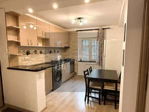 Apartament 3 camere decomandat Petre Ispirescu-