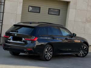 Bmw Seria 3 2022 / Panoramic / M Pack / R18 — miniatura 4