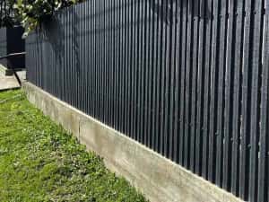 Garduri din sipca metalica, plasa, tabla, BCA, panou tip jaluzele