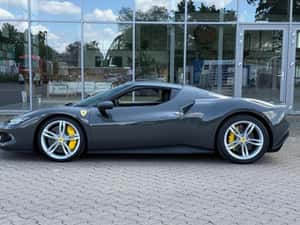 Ferrari 296 GTB - 1.300 km, hibrid, sport — miniatura 2