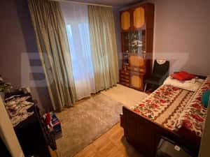 Apartament 4 camere, 80 mp, spatios, etaj intermediar — miniatura 5