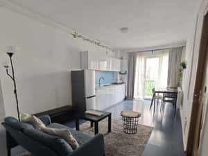 Inchiriez apartament - disponibil doar luna Iunie — miniatura 1