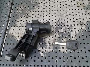 Contact auto cu cheie fiat grande punto 199 505186290b