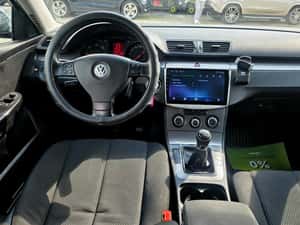 Volkswagen Passat Manuală 105 HP Diesel — miniatura 5
