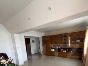 Apartament cu 4 camere, Campia Turzii, zona Centrala — miniatura 2
