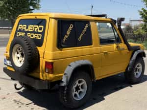 Mitsubishi Pajero MK1 2.5td — miniatura 6