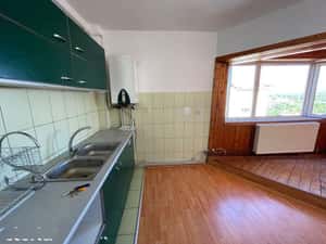 Apartament 2 camere, balcon, Cugir — miniatura 1