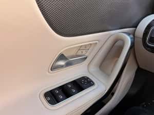 MERCEDES-BENZ CLA COUPE / 2019 / 4P / COUPÉ CLA 200 D BUSINESS LINE BA8 — miniatura 3