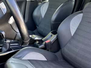 Peugeot 2008 Manuală 110 HP Benzină Gri 2016 — miniatura 7