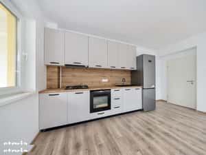Studio 58 mp utili | 2 balcoane | Loc de parcare inclus | Zonă Coresi — miniatura 3