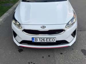 Kia Proceed GT - 204 HP - Deluxe White — miniatura 4