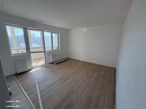 Apartament 3 camere, metrou Aparatorii Patriei