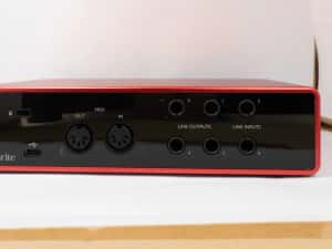 Focusrite Scarlett 4i4 3rd Gen — miniatura 3