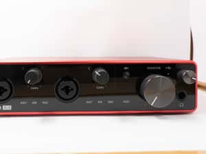 Focusrite Scarlett 4i4 3rd Gen — miniatura 7