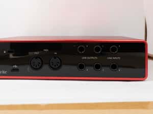 Focusrite Scarlett 4i4 3rd Gen — miniatura 9